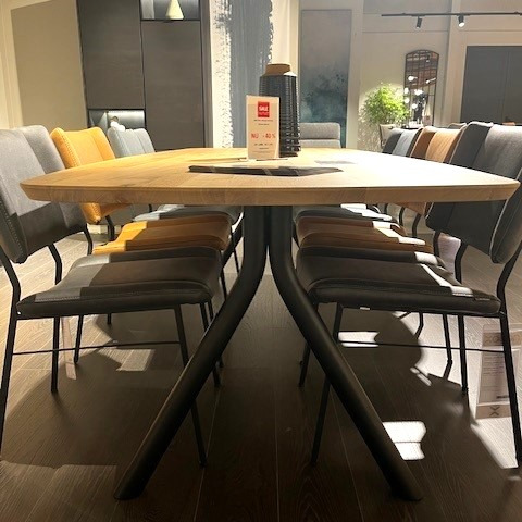 Xooon Arvada eetkamertafel ovaal 250x110cm - 2